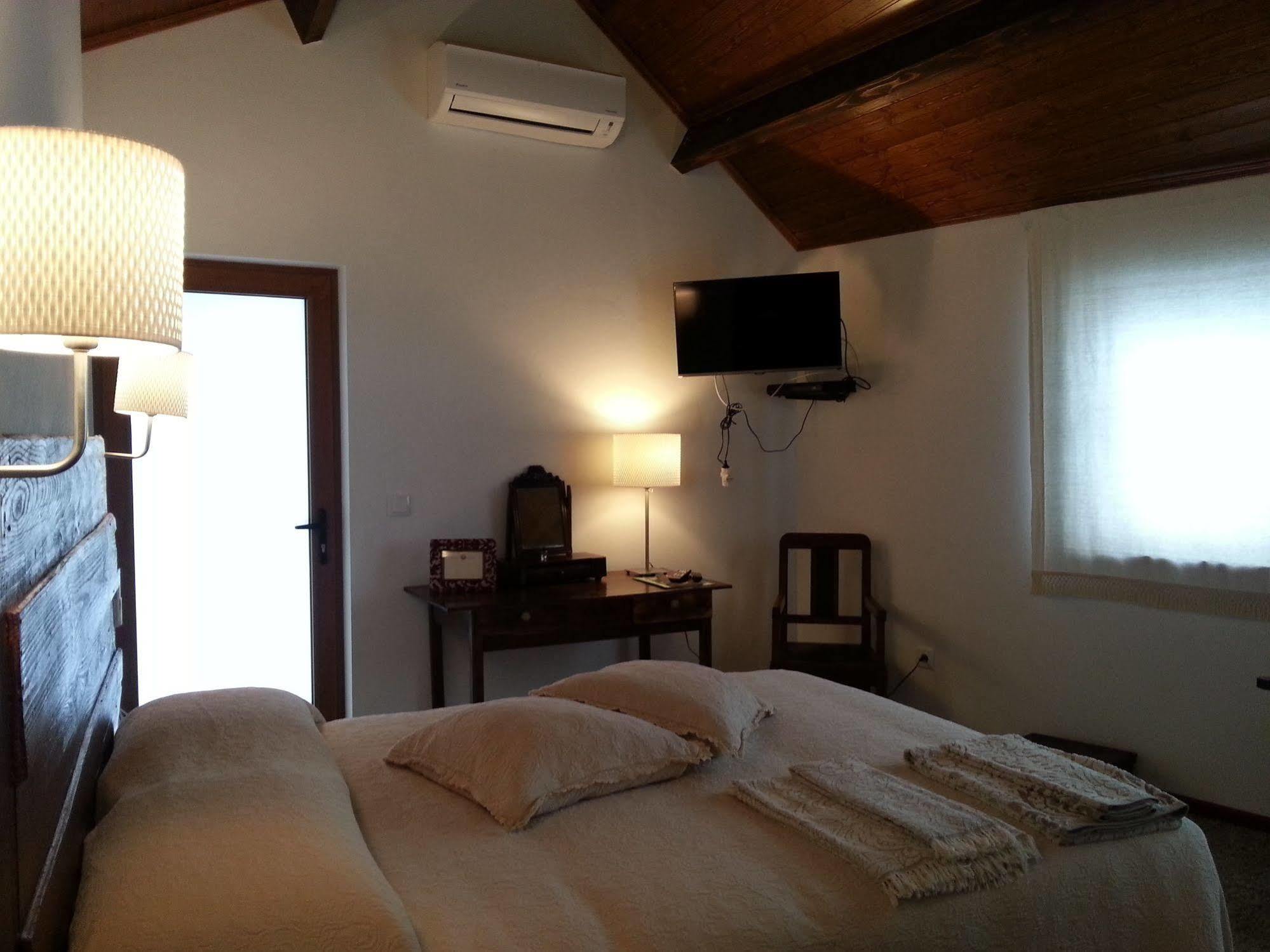 O Ze Ja Dormiu Aqui Villa Celeiros Exterior photo