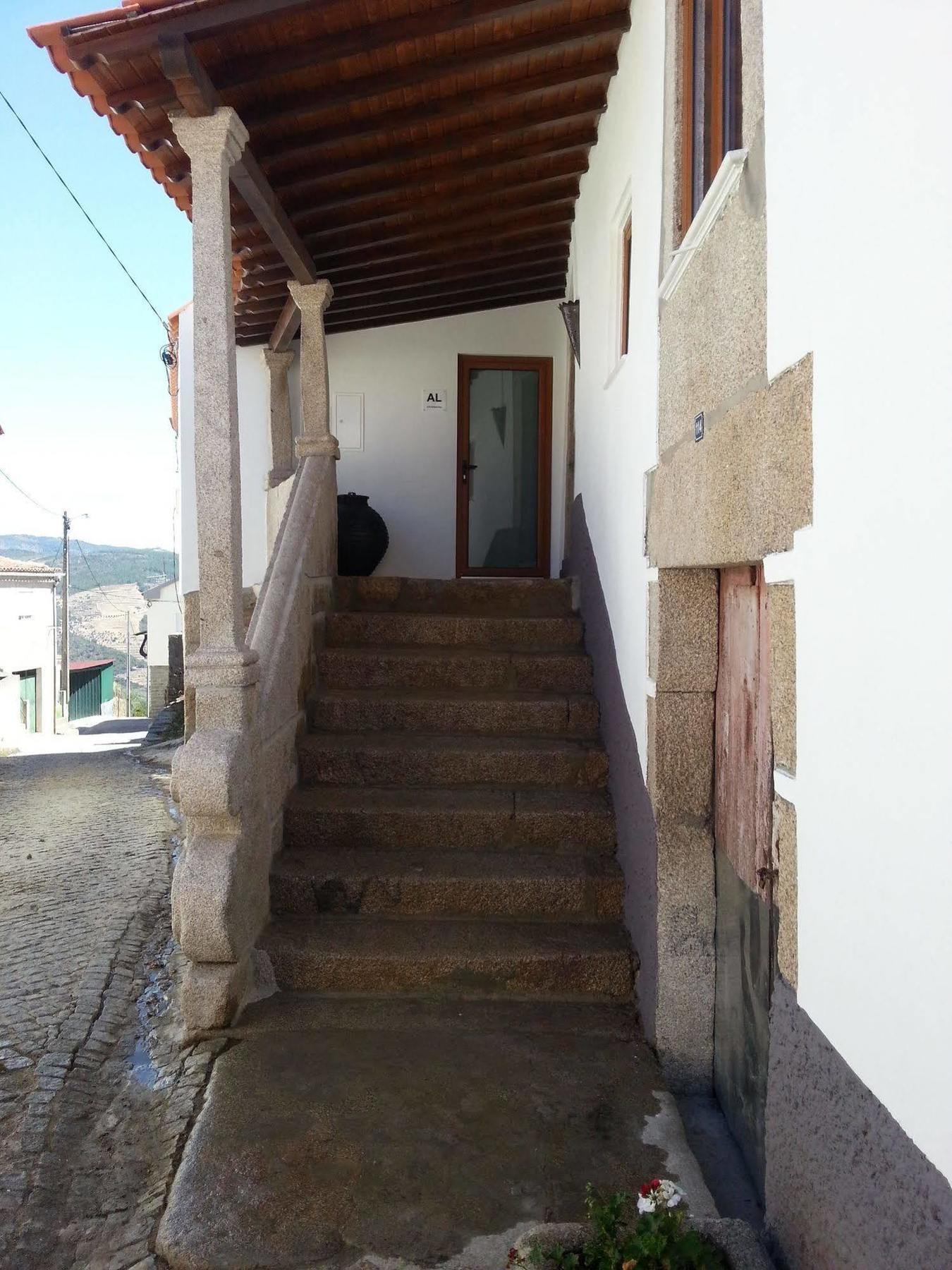 O Ze Ja Dormiu Aqui Villa Celeiros Exterior photo